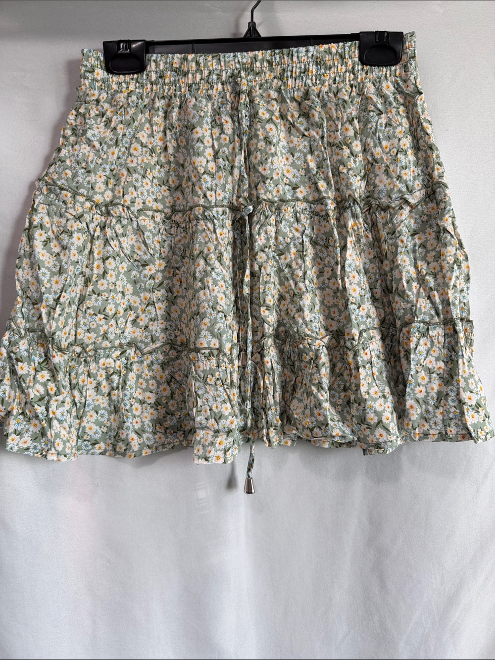 Floral Tiered Mini Skirt - Sage Green Daisy Print